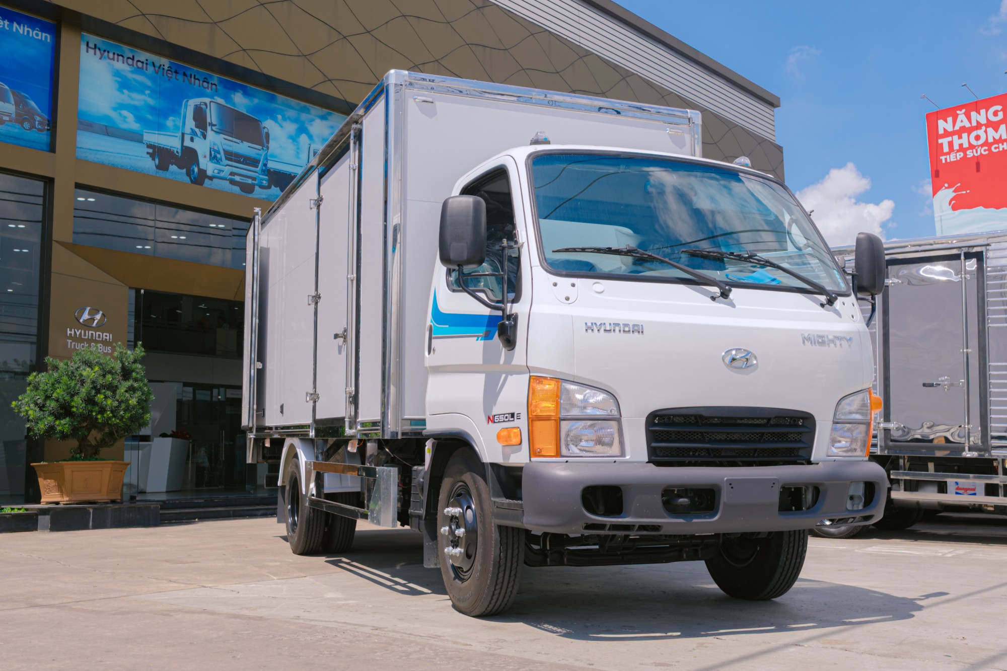 MIGHTY N650L THÙNG KÍN FOAM 2025